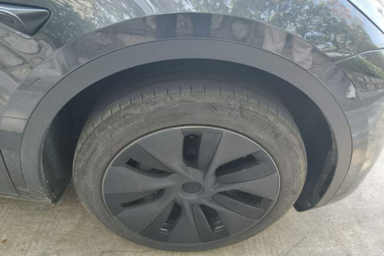 Used Tesla Model Y 2024 Rear-Wheel-Drive Version
