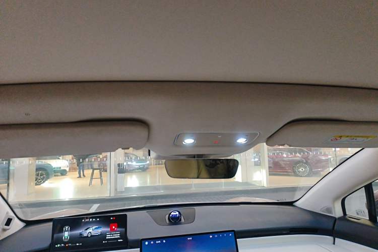 Used Hima Luxeed R7 2025 Extended-Range 331km Ultra
