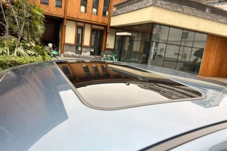 Used Mazda Mazda 3 Axela 2014 Sedan 1.5L Automatic Luxury Model