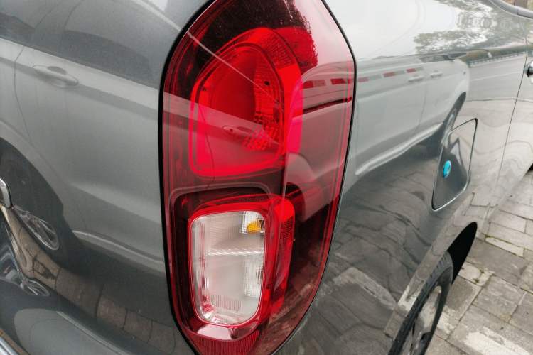 Used Wuling Hongguang New Energy 2025 Extended-Range Hybrid 50KM Comfort Version
