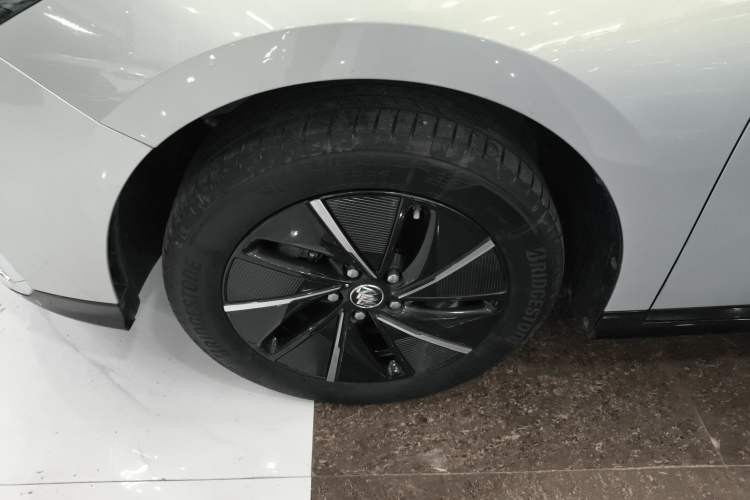 Used Buick Velite 6 2024 430km Enjoyment Version Exterior 4