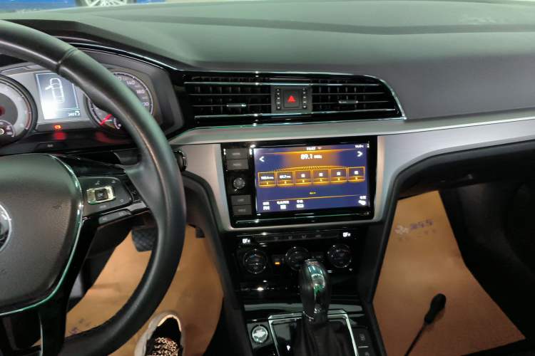 Used Volkswagen Lamando 2019 280TSI DSG Comfort Edition China V Standard
