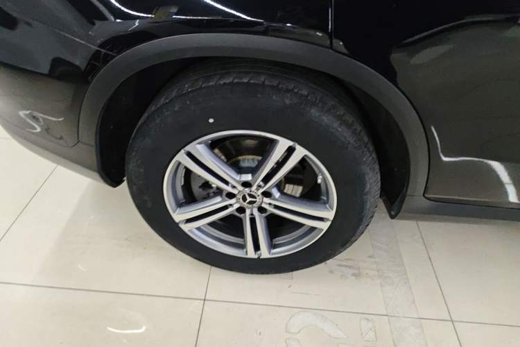 Used Mercedes-Benz GLC 2021 GLC 260 L 4MATIC Dynamic Edition Right Rear Wheel Hub