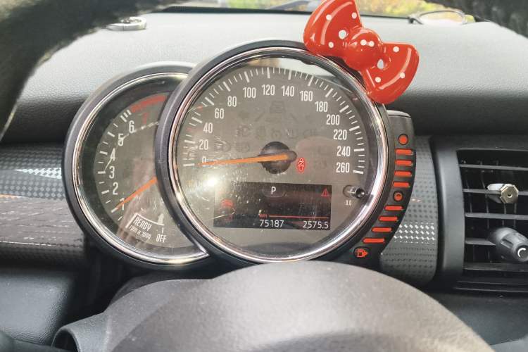 Used MINI 2014 1.5T COOPER Fun
