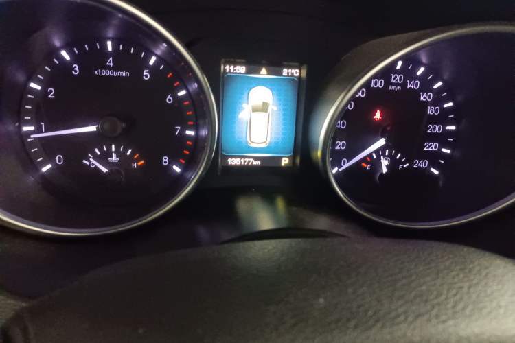 Used Haval H6 Coupe 2016 Blue Label 1.5T Automatic Two-Wheel Drive Urban Model Odometer Close Up