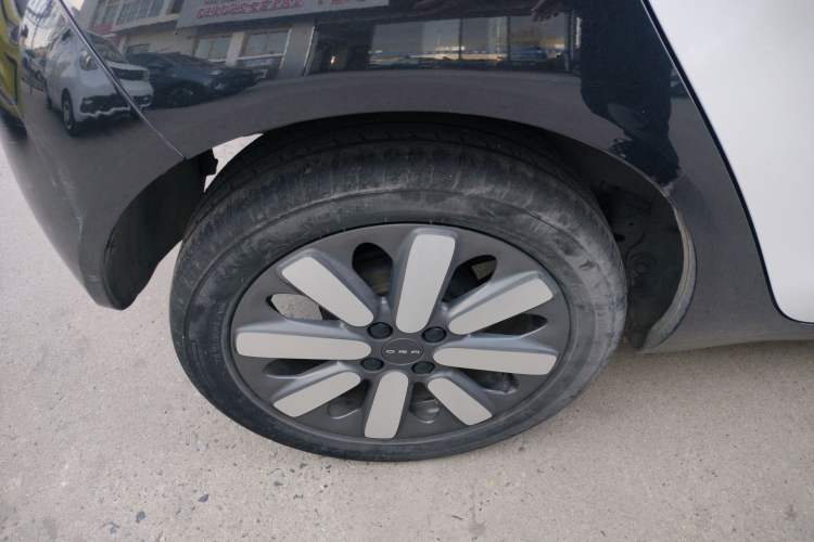 Used ORA Black Cat 2019 351 km Family Edition Right Rear Wheel Hub