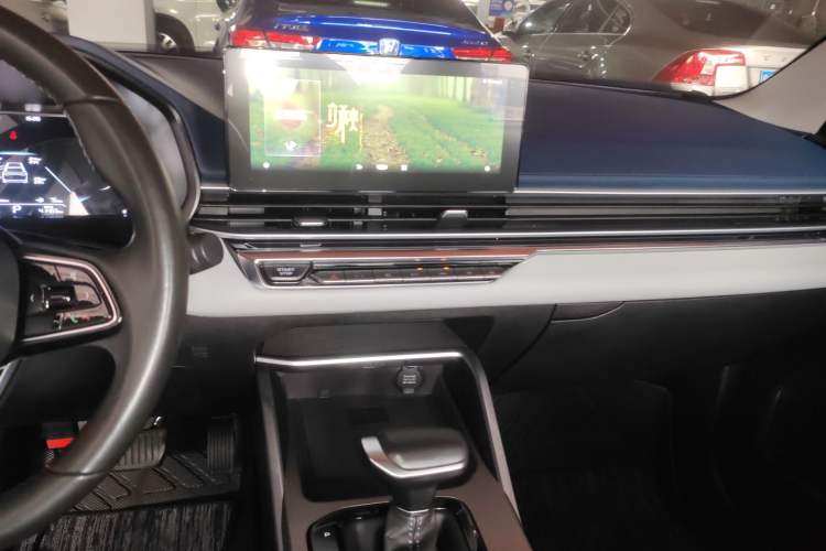 Used Geely Auto Emgrand 2022 4th Generation 1.5L CVT Flagship Model Audio And AC Panel