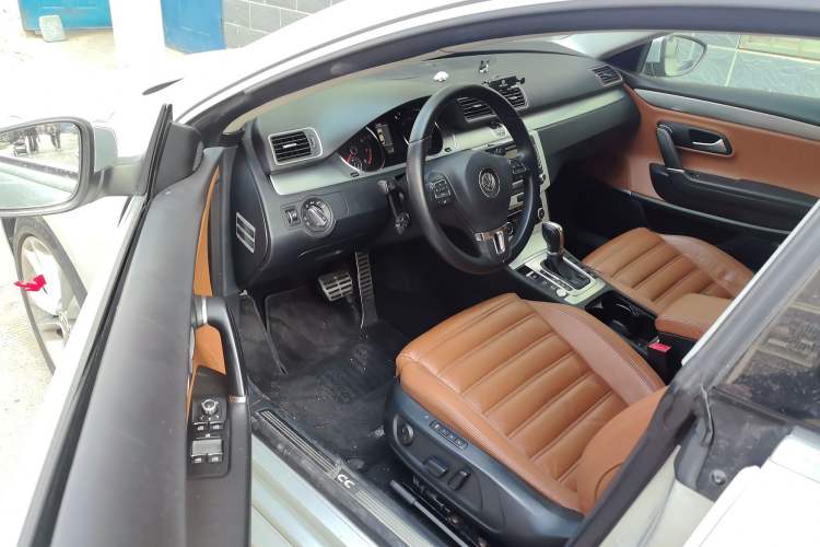 Used Volkswagen FAW-Volkswagen CC 2012 2.0 TSI Ultimate Edition Driver Seat