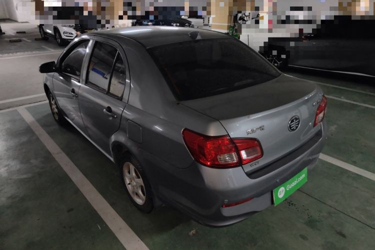 Used FAW Weizhi V5 2012 1.5L Manual Entry-Level Trim
