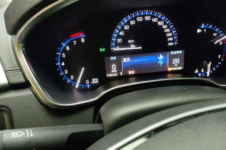Used Cadillac SRX 2014 3.0L Elite Model Odometer Close Up