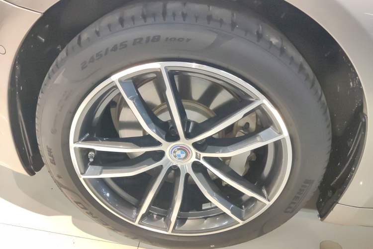 Used BMW 5 Series New Energy 2021 Restyled 535Le Pioneer Edition M Sport Package
