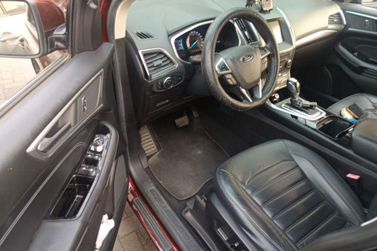 Used Ford Edge 2015 2.0T GTDi 4x4 High-Grade Model
