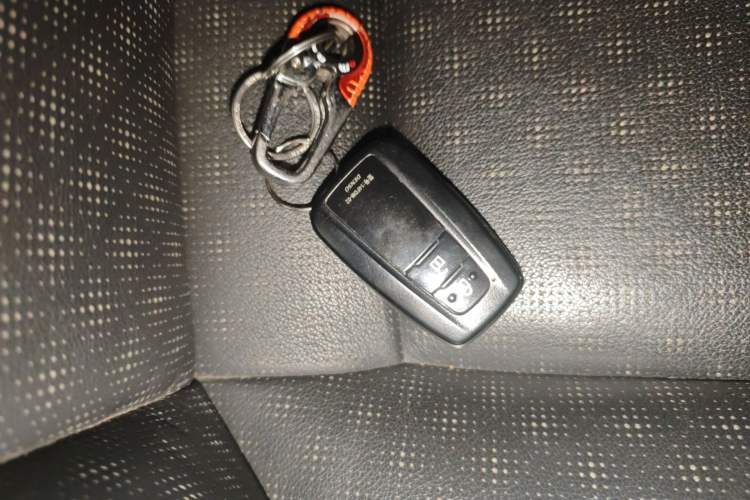 Used Toyota IZOA 2018 2.0L Yichi Version China VI Standard Vehicle Key