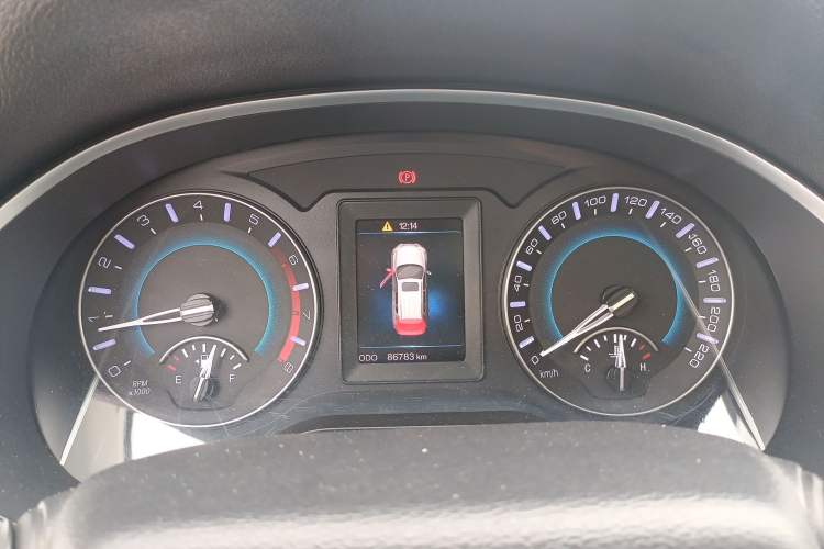 Used Haval H2 2018 Chuanxiang Edition Blue Badge 1.5T Manual Two-Wheel Drive Fashionable Model