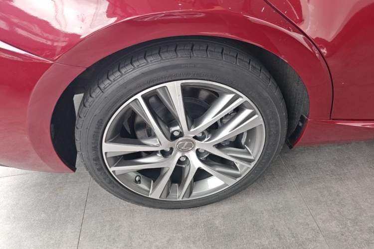 Used Lexus IS 2017 300 FENGSHANG Edition
