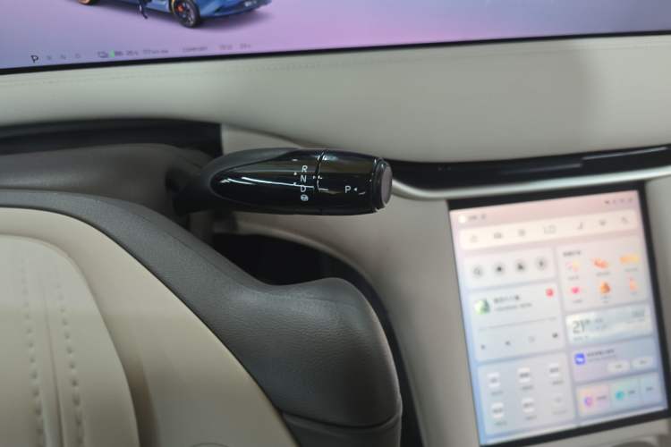 Used IM LS6 2025 Lingxi Intelligent Driving Edition Gear Lever