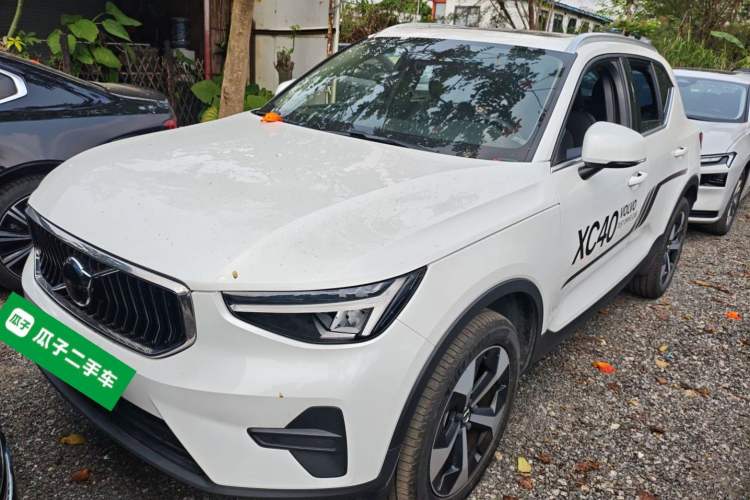 Used Volvo XC40 2024 B4 4x4 Smart Luxury Edition