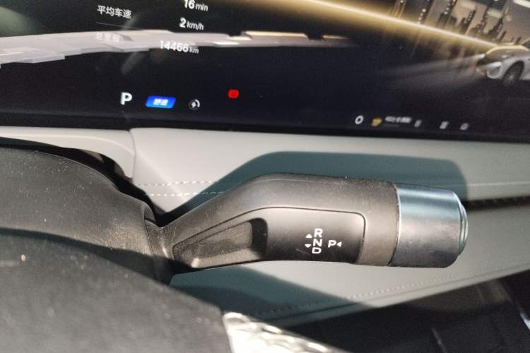 Used Geely Galaxy E8 2025 700 km Long-Range Intelligent Driving Version