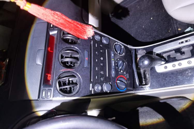 Used Mazda 6 2011 2.0L Automatic Luxury Version Audio And AC Panel