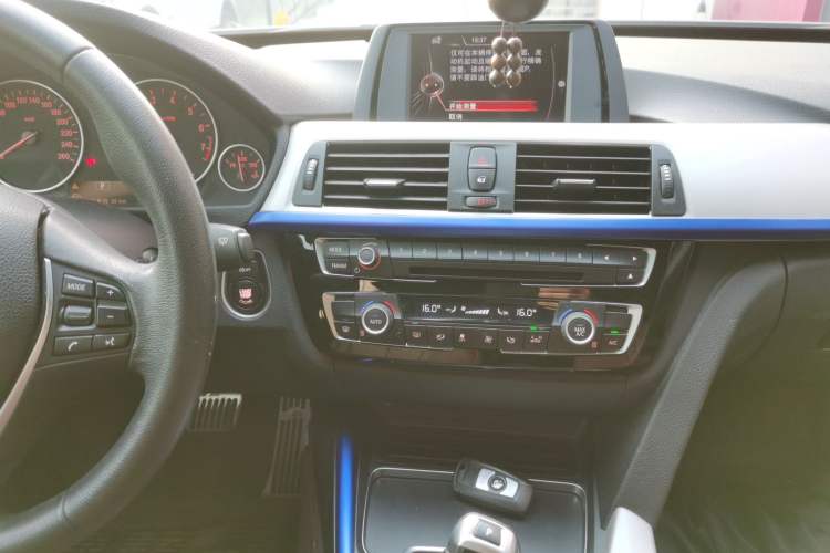 Used BMW 3 Series GT 2017 320i Sport Edition
