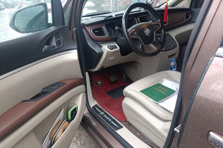 Used Buick GL8 2018 28T Luxury Model China VI Standard
