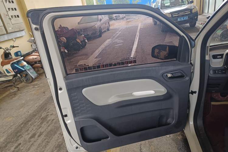 Used Wuling Hongguang MINIEV 2022 Macaron Premium Model – Lithium Iron Phosphate