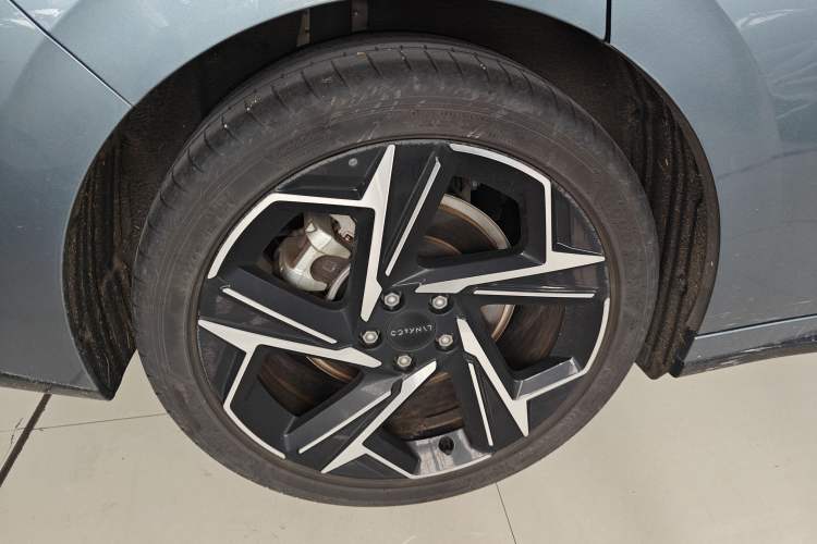 Used Lynk & Co 07 2024 EM-P 126 Long-Range Ultra