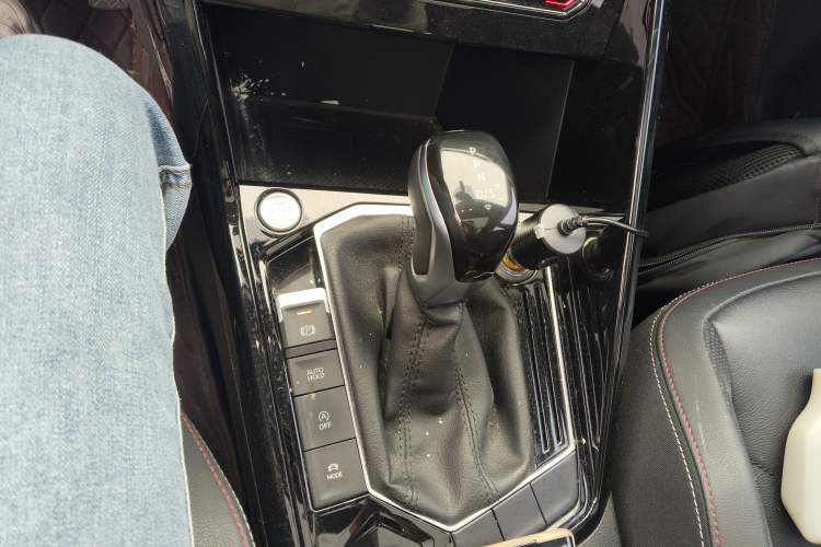 Used Volkswagen Tayron 2020 330TSI Two-Wheel Drive Luxury Smart Connectivity Version
