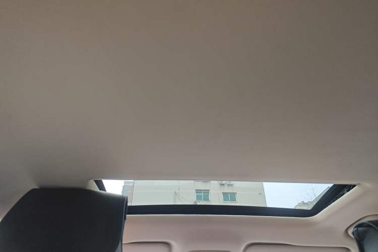 Used Geely Auto Emgrand X7 Sport 2021 Million Edition 1.8TD DCT Two-Wheel Drive Luxury Model
