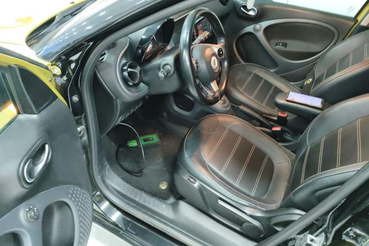 Used smart forfour 2016 0.9T 66 kW Pioneer Edition