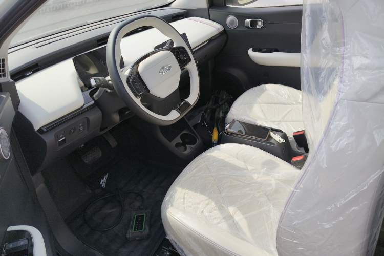 Used Chery Little Ant 2024 Facelifted 321km Beloved Edition Left Front Seat