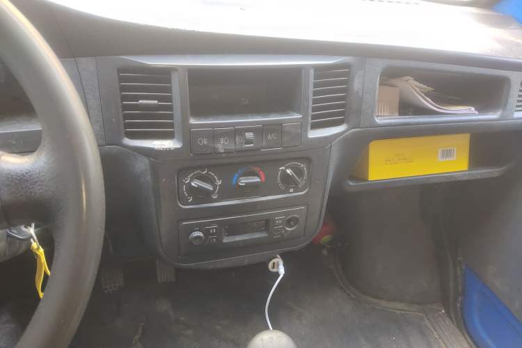 Used Wuling Zhiguang 2015 1.2L Practical LS-I Model
