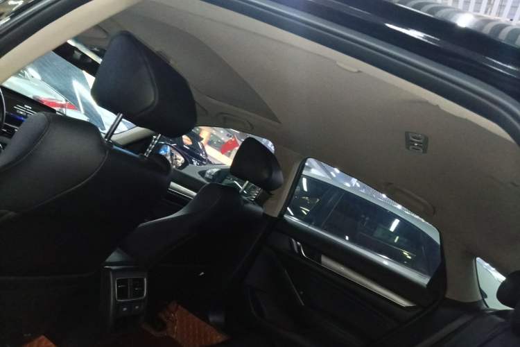 Used Honda Accord 2022 260TURBO Luxury Edition Headliner