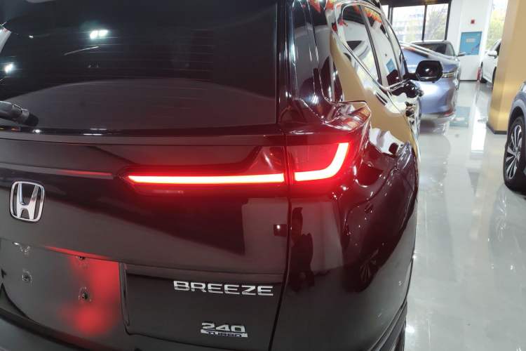 Used Honda Breeze 2021 240TURBO CVT Front-Wheel Drive Elite Edition
