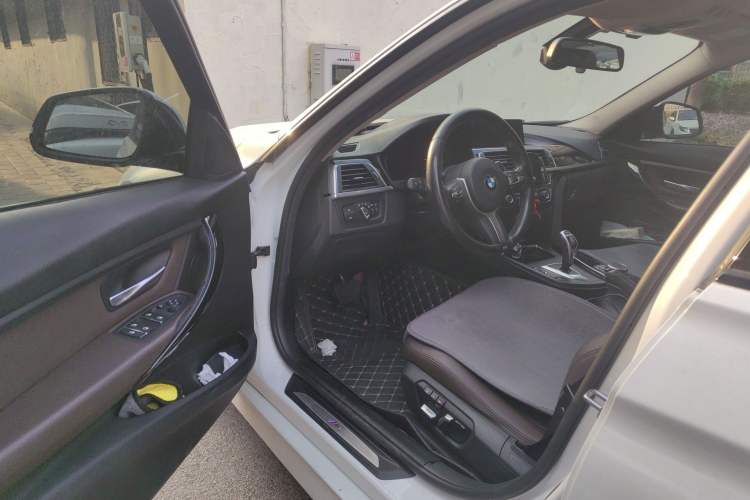 Used BMW 3 Series 2019 320Li M Luxury Package
