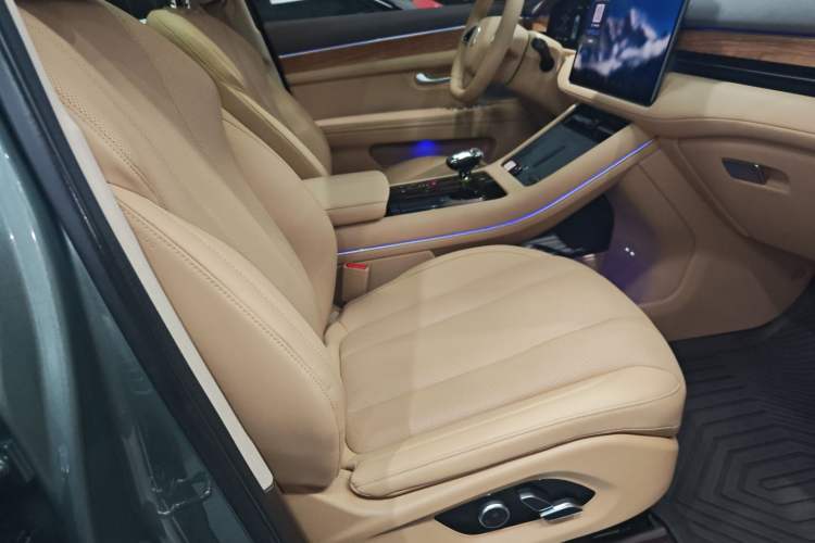 Used Hima AITO M7 2024 1.5T Intelligent Driving 4WD Max Edition 5 Seats
