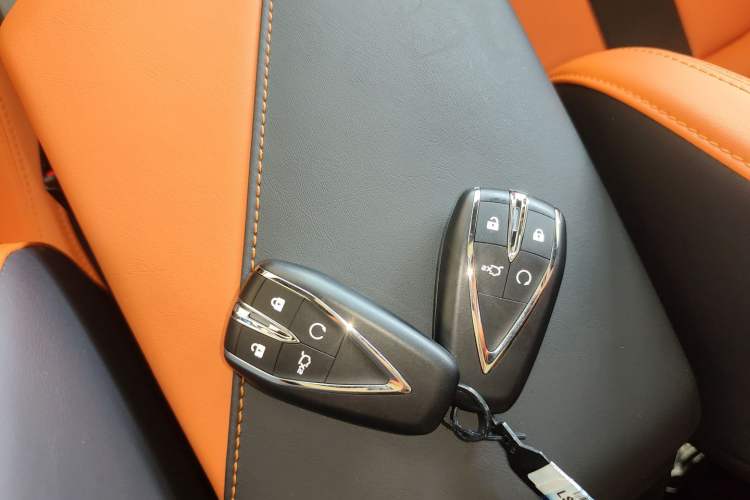 Used Changan UNI-V 2025 1.5T 500Bar High-Energy Sport Edition
