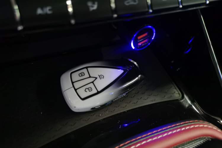 Used Oshan X5 2021 Revised Version 1.5T DCT Luxury Edition
