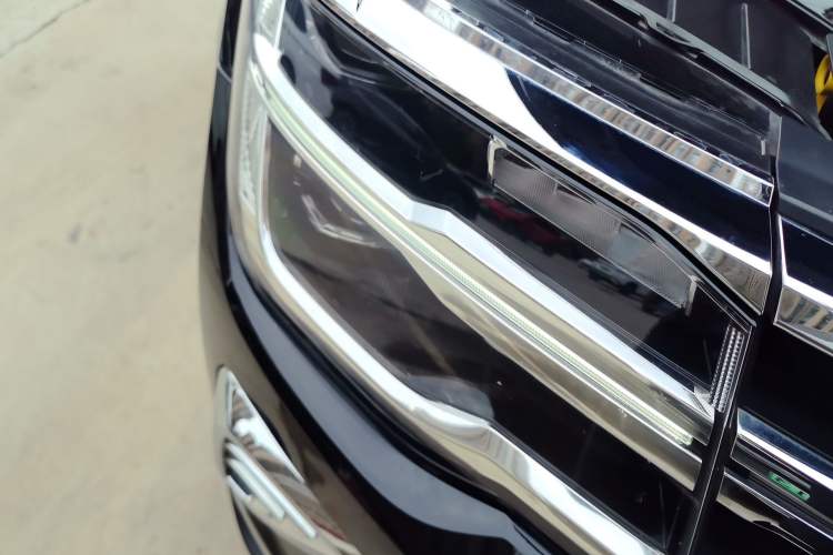 Used Volkswagen Teramont 2023 380TSI Four-Wheel Drive Prestige Luxury Edition Right Front Headlight