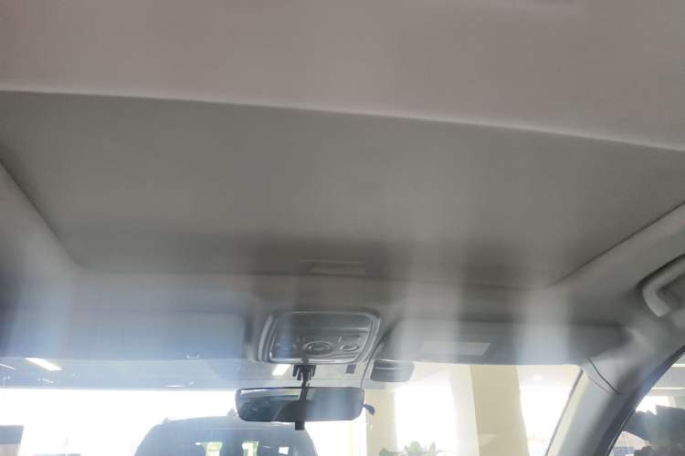 Used Haval M6 2021 PLUS 1.5T DCT Luxury Smart Connectivity Model Headliner