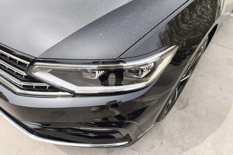 Used Volkswagen Magotan 2023 2 Million Units Commemorative Edition 330TSI DSG Luxury Version
