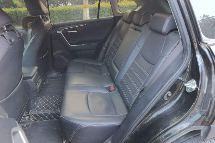 Used Toyota Wildlander 2023 2.0L CVT Two-Wheel Drive Luxury PLUS Edition Left Rear Seat