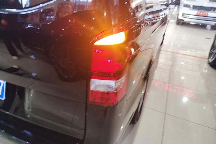 Used Mercedes-Benz Vito 2020 2.0T Business Version 7 Seats