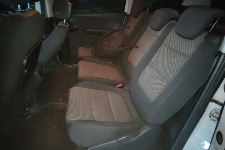 Used Volkswagen Sharan 2013 1.8TSI Standard Model Euro IV Left Rear Seat