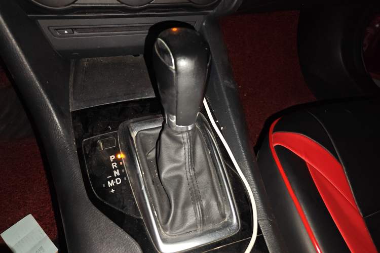 Used Mazda 3 Axela 2014 Sedan 1.5L Automatic Comfort Model