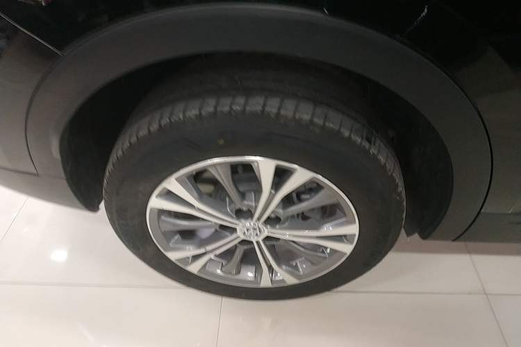 Used Buick Envision 2021 Encore Plus 652T Five-Seat Luxury Model
