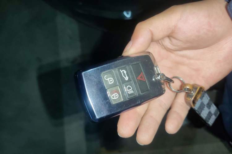 Used Land Rover Range Evoque 2022 Facelifted Aurora L 249 PS R-Dynamic Luxury Edition Vehicle Key