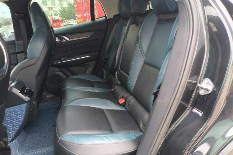 Used Lynk & Co 05 2020 2.0TD Two-Wheel Drive Shine Halo
