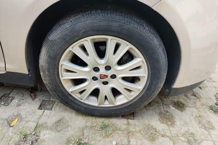 Used Roewe 550 2010 550S 1.8L Automatic Start-Zhen New Year Edition Right Front Wheel Hub