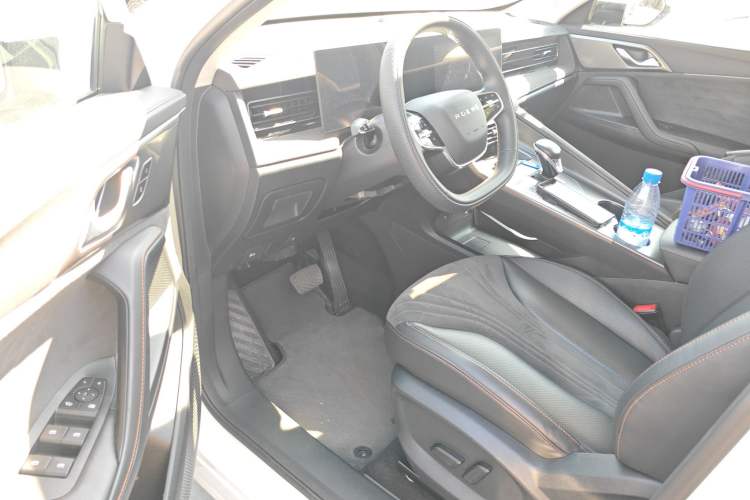 Used Roewe D5X DMH 2024 135 Tech Edition